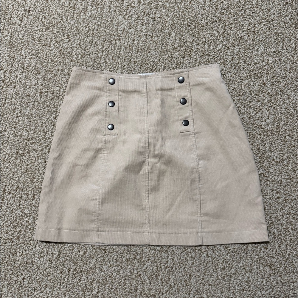 Hippie Rose Cream Button-Accent Mini Skirt